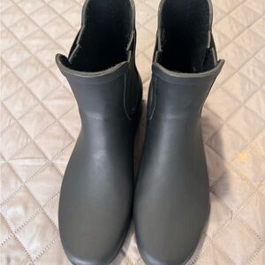 Eddie Bauer Black Ankle Boots